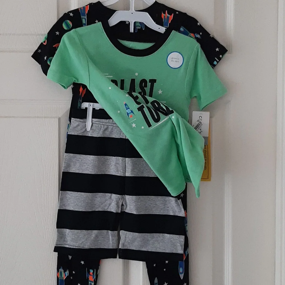 NWT 5T (3) 4 Piece Carters Pajama Sets